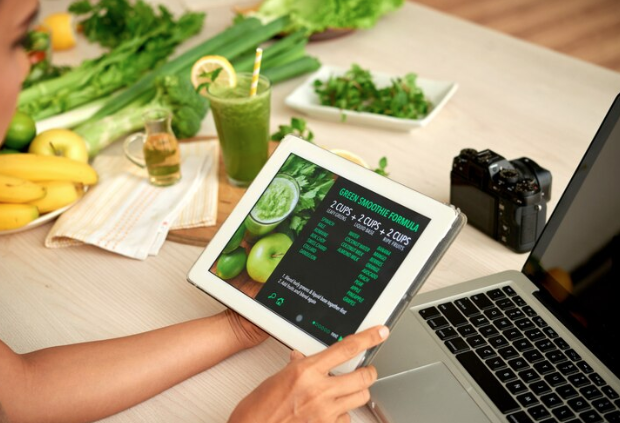 Nutrição à distância: como funciona a consulta nutricional online
